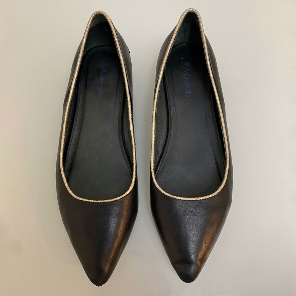 Advendo Women Flats. Size 8.